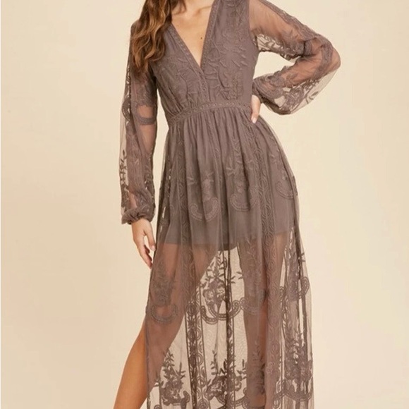 Elegant Sheer Lace Romper Dress - Picture 1 of 5